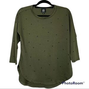 Bobeau green tee with blue hearts NWT S